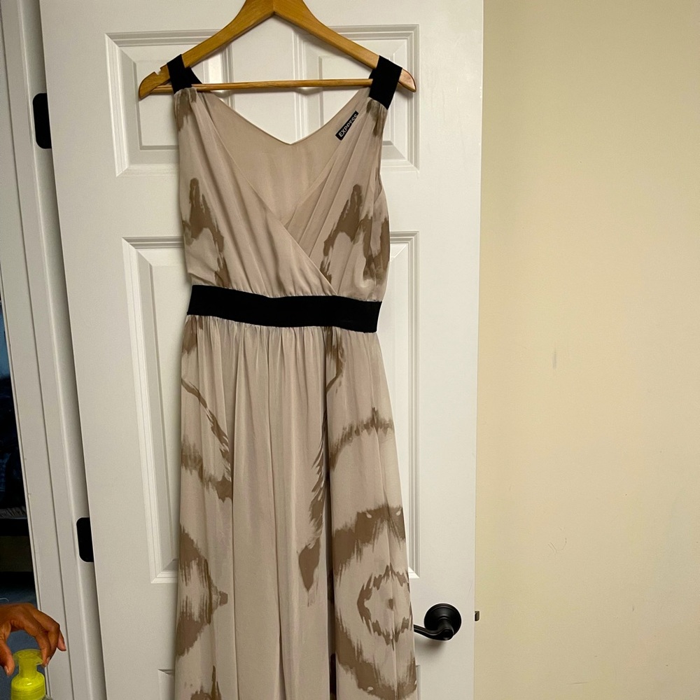 Flowy maxi dress